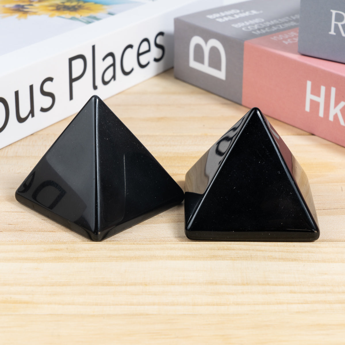 4cm Black Obsidian Pyramid In Bulk